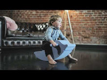 Video laden en afspelen in Gallery-weergave, MOES Play - Open ended Balance board - Dolphin
