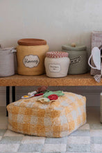 Afbeelding in Gallery-weergave laden, Lorena Canals poef pouf - Vichy Honey
