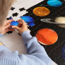 Afbeelding in Gallery-weergave laden, Crocodile Creek NASA puzzel 6+ Zonnestelsel - 200 stukjes
