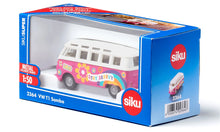 Afbeelding in Gallery-weergave laden, SIKU 2364 - VW T1 SAMBA – Een rijdende droom van vrijheid
