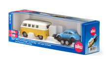 Afbeelding in Gallery-weergave laden, SIKU 2567 - VW T1 met aanhanger en VW kever

