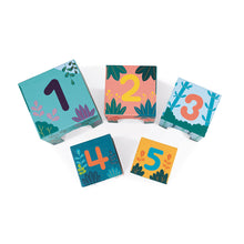 Afbeelding in Gallery-weergave laden, Janod WWF – Stapeltoren met speelfiguren - J08623
