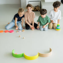Afbeelding in Gallery-weergave laden, Grimm&#39;s houten regenboog neon groen - 15050
