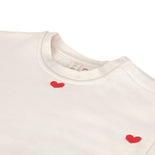 Afbeelding in Gallery-weergave laden, Lässig Kids Sweater GOTS Heart nature - maat 98/104
