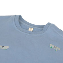 Afbeelding in Gallery-weergave laden, Lässig Kids Sweater GOTS Skateboard steel  blue - maat 98/104
