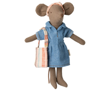 Afbeelding in Gallery-weergave laden, Maileg kledij voor mama muis, denim jurk en tas 17-5309-00
