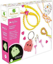 Afbeelding in Gallery-weergave laden, Sycomore Lovely Box knutselset Magische scoubidou 7+
