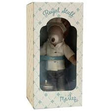 Afbeelding in Gallery-weergave laden, Ada Lauweryssens ❤️ Maileg Chef met Soeppot en Soeplepel 17-4208-00
