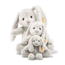 Afbeelding in Gallery-weergave laden, Steiff Friends – Hoppie rabbit, light grey - 28 cm
