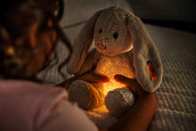 Afbeelding in Gallery-weergave laden, Steiff Friends – Light at Night Hoppie rabbit, light grey - 28 cm
