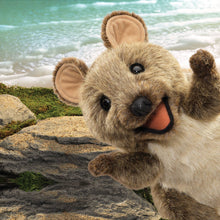 Afbeelding in Gallery-weergave laden, Folkmanis handpop Kangoeroe met korte staart/QUOKKA
