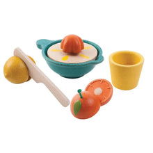 Afbeelding in Gallery-weergave laden, PlanToys houten fruitpers set - 3610
