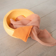 Afbeelding in Gallery-weergave laden, ALittle Botanic Label - Playcycle speeldoek klein - 30cm - pastel oranje
