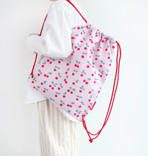 Afbeelding in Gallery-weergave laden, A Little Lovely Company gymtas / turnzak - Kersen
