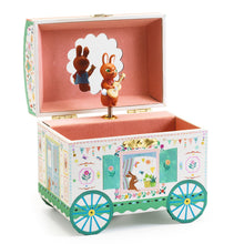 Afbeelding in Gallery-weergave laden, Djeco muzikaal juwelendoosje Betoverde caravan - DJ06091
