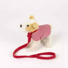Afbeelding in Gallery-weergave laden, Egmont Toys Knuffel hond Eliot met riem &amp; jas
