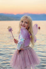Afbeelding in Gallery-weergave laden, Great Pretenders Royal Fairy Princess rokje met vleugels en toverstaf Paars - 41635
