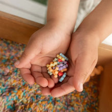 Afbeelding in Gallery-weergave laden, Grennn Speelrijst 'Wave' - regenboog Pastel - 750 gram
