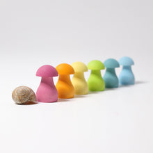 Afbeelding in Gallery-weergave laden, Grimm&#39;s houten regenboog paddestoelen pastel - 10586
