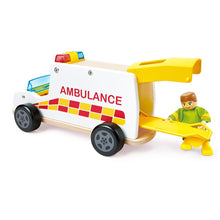 Afbeelding in Gallery-weergave laden, Hape Toys- Rapid Response Toy Ambulance, interactieve ziekenwagen - E3091
