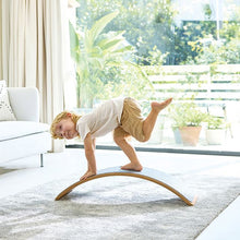 Afbeelding in Gallery-weergave laden, Hape Toys Intelligent Balance Board - E1219
