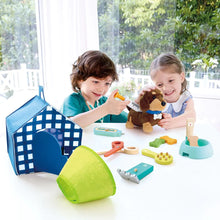 Afbeelding in Gallery-weergave laden, Hape Toys Puppy Care Clinic Vet Set - E3229
