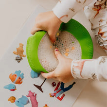 Afbeelding in Gallery-weergave laden, Jellystone Designs Peekaboo sensorisch zoekzakje Boerderij
