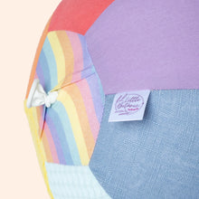 Afbeelding in Gallery-weergave laden, Little Botanic Label - Sensorische Ballonbal - Rainbow orginal &amp; pastel
