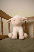 Afbeelding in Gallery-weergave laden, Little dutch Little Farm knuffel schaap 17 cm - LD8829
