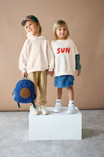 Afbeelding in Gallery-weergave laden, Lässig Kids Hoodie GOTS Little Gang Smile milky, maat 4-6 jaar
