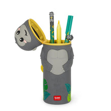 Afbeelding in Gallery-weergave laden, Legami 2-in-1 Siliconen Gorilla-etui "Wild but Kind" - Kawaii pennenzak
