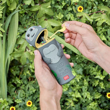 Afbeelding in Gallery-weergave laden, Legami 2-in-1 Siliconen Gorilla-etui "Wild but Kind" - Kawaii pennenzak
