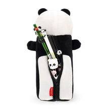 Afbeelding in Gallery-weergave laden, Legami Panda "Hug Me" Soft Plush Pencil Case - Super Soft! - zachte pennenzak panda Super Soft!
