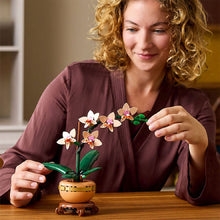 Afbeelding in Gallery-weergave laden, Lego 10343 Botanicals Mini Orchidee
