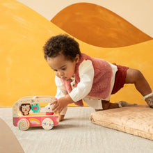 Afbeelding in Gallery-weergave laden, Lilliputiens Lena de Eenhoorn Magische Houten Bus - 83891
