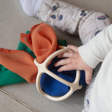 Afbeelding in Gallery-weergave laden, Little Botanic Label - Playcycle speeldoek klein - 30cm - Fuchsia
