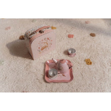 Afbeelding in Gallery-weergave laden, Little Dutch Fairy Garden - theeservies in koffertje
