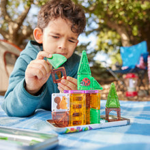 Afbeelding in Gallery-weergave laden, MAGNA-TILES® 264024TH - Micro MAGS Travel Set - 24 pieces - Treehouse
