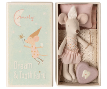 Afbeelding in Gallery-weergave laden, Maileg  Tooth fairy mouse, Little sister in matchbox 17-5107-00
