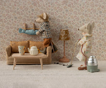 Afbeelding in Gallery-weergave laden, Maileg zitbank Muis Mable 11-5406-00

