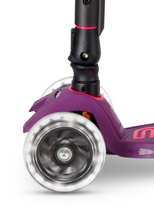 Afbeelding in Gallery-weergave laden, Micro Step - Micro Maxi Micro inklapbaar LED paars roze Neon
