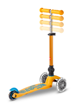 Afbeelding in Gallery-weergave laden, Micro Step - Micro Mini Micro step Deluxe inklapbaar LED abrikoos - Limited Edition
