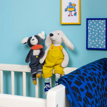 Afbeelding in Gallery-weergave laden, Moulin Roty Puce &amp; Pilou knuffel hond Puce 25 cm - 684007
