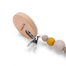 Afbeelding in Gallery-weergave laden, Moulin Roty Leeuw fopspeenhouder Sous mon Baobab

