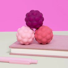 Afbeelding in Gallery-weergave laden, Speks - Odds siliconen magneten 14+ / Paars

