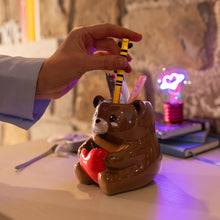 Afbeelding in Gallery-weergave laden, Legami Valentijn - keramische pennenhouder - Teddy Bear Desk Friends
