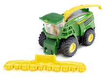 Afbeelding in Gallery-weergave laden, SIKU 1794 - John Deere 8500i maïshakselaar
