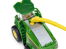 Afbeelding in Gallery-weergave laden, SIKU 1794 - John Deere 8500i maïshakselaar
