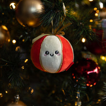 Afbeelding in Gallery-weergave laden, Legami Plush Christmas Decoration - Bal kerstbal - Oh-Oh-Ohrnaments
