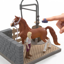 Afbeelding in Gallery-weergave laden, Schleich Horse Club - Sofia's paardenwasplaats - 42792
